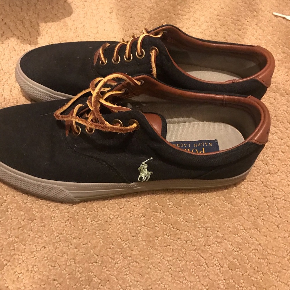Men’s size 8D polo tennis shoes
